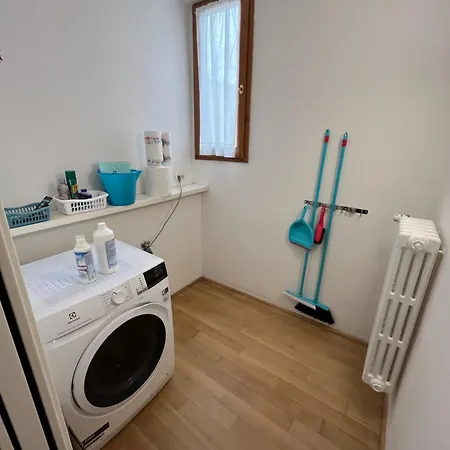 Palazzo Bardi N 2 *