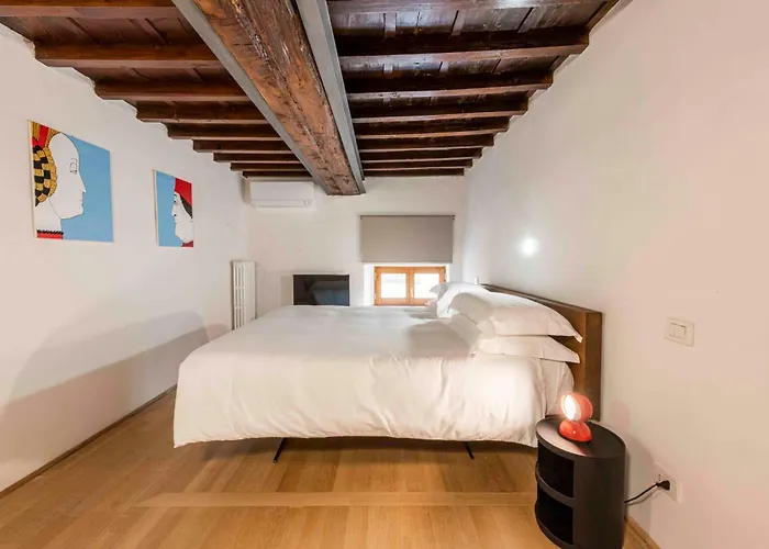 Palazzo Bardi N 2 *